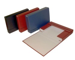 Teczka z szerokim grzbietem na gumkę Delfin A4 kolor: czarny (5907623219541)